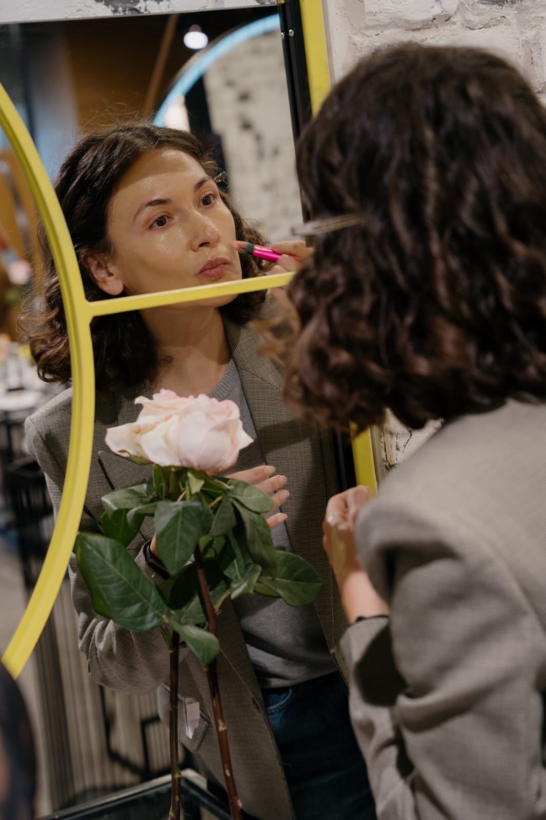 Curs de Automachiaj 1:1 – Descoperă-ți frumusețea și învață să o pui în valoare - imagine 3